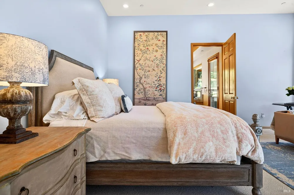 8373 Singing Hills Trail Santa Rosa, CA 95404