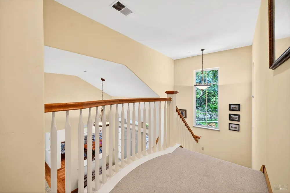 8373 Singing Hills Trail Santa Rosa, CA 95404