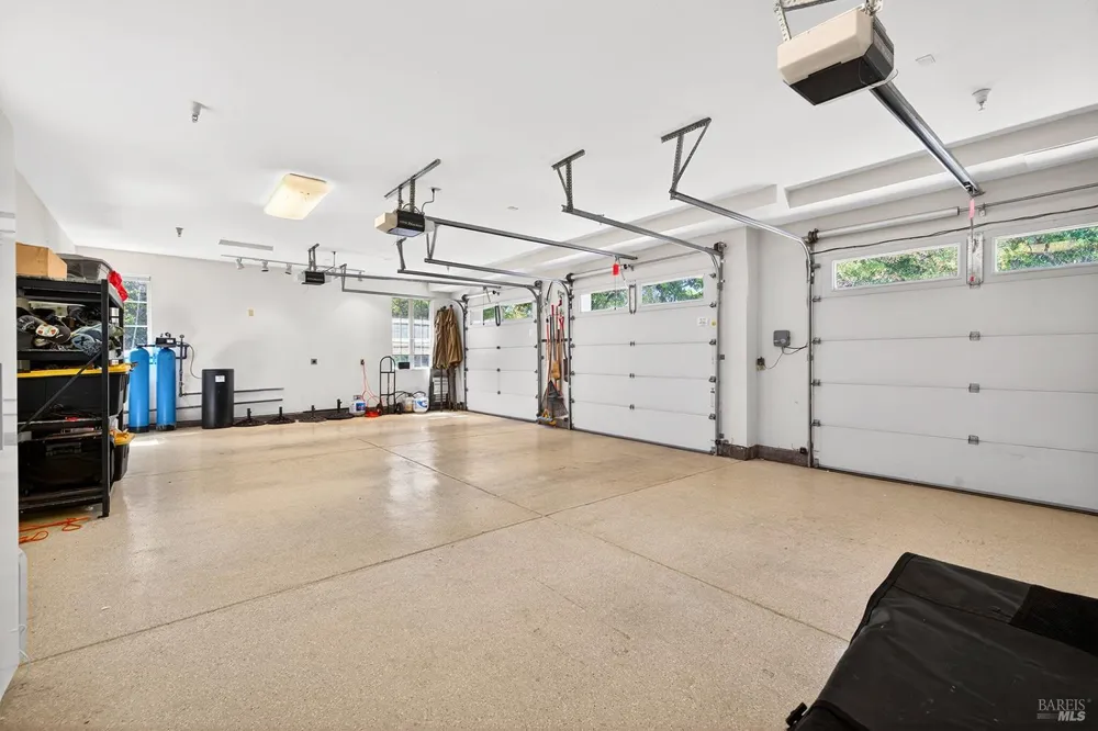 8373 Singing Hills Trail Santa Rosa, CA 95404