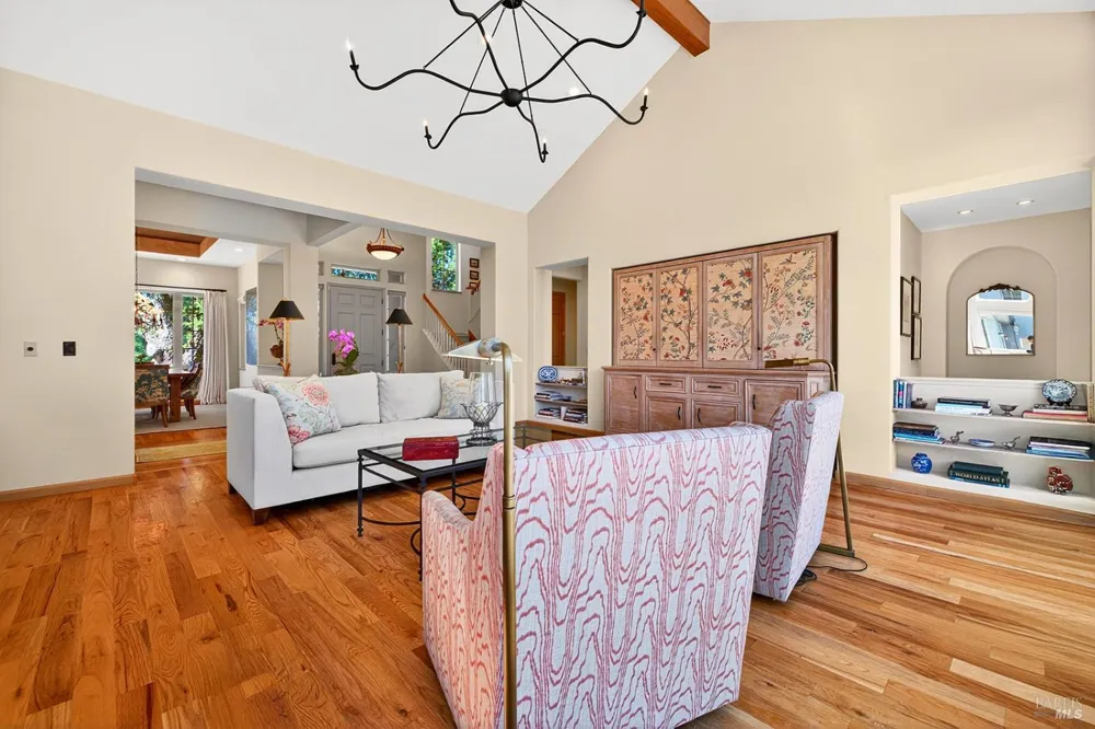 8373 Singing Hills Trail Santa Rosa, CA 95404