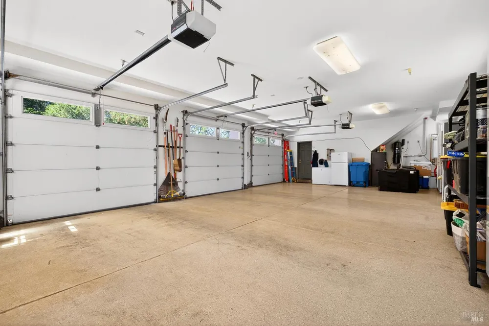 8373 Singing Hills Trail Santa Rosa, CA 95404