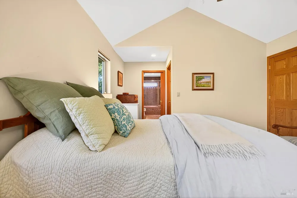 8373 Singing Hills Trail Santa Rosa, CA 95404