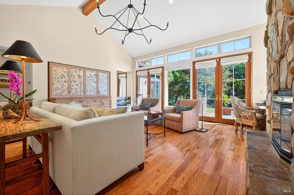 8373 Singing Hills Trail Santa Rosa, CA 95404
