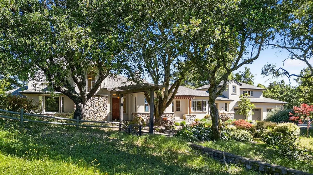 8373 Singing Hills Trail Santa Rosa, CA 95404
