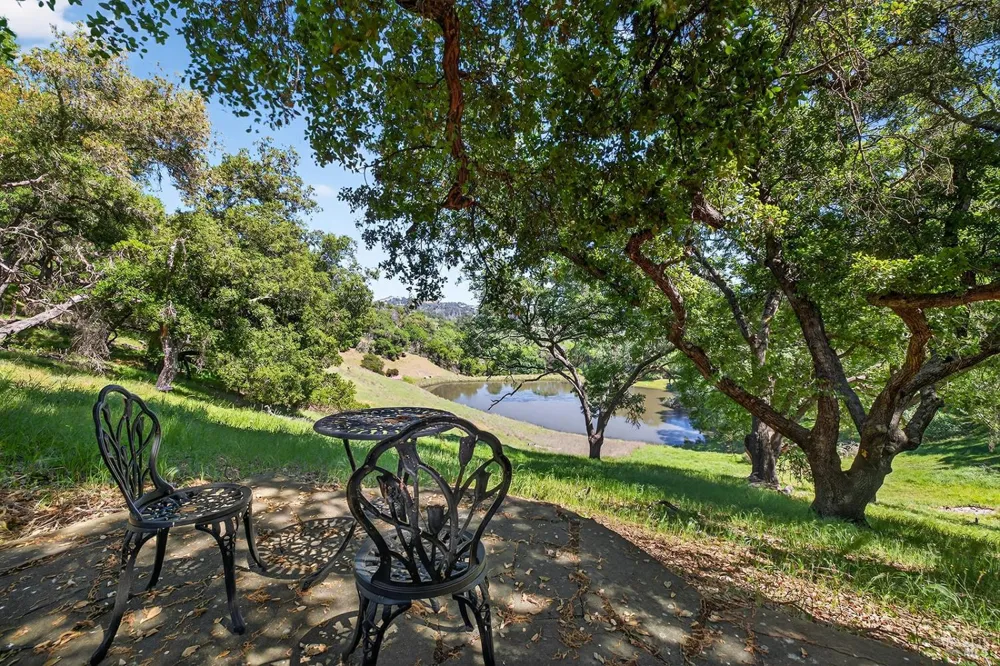 8373 Singing Hills Trail Santa Rosa, CA 95404