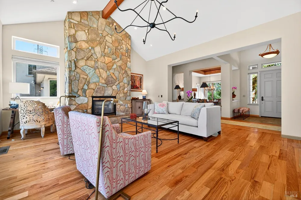8373 Singing Hills Trail Santa Rosa, CA 95404