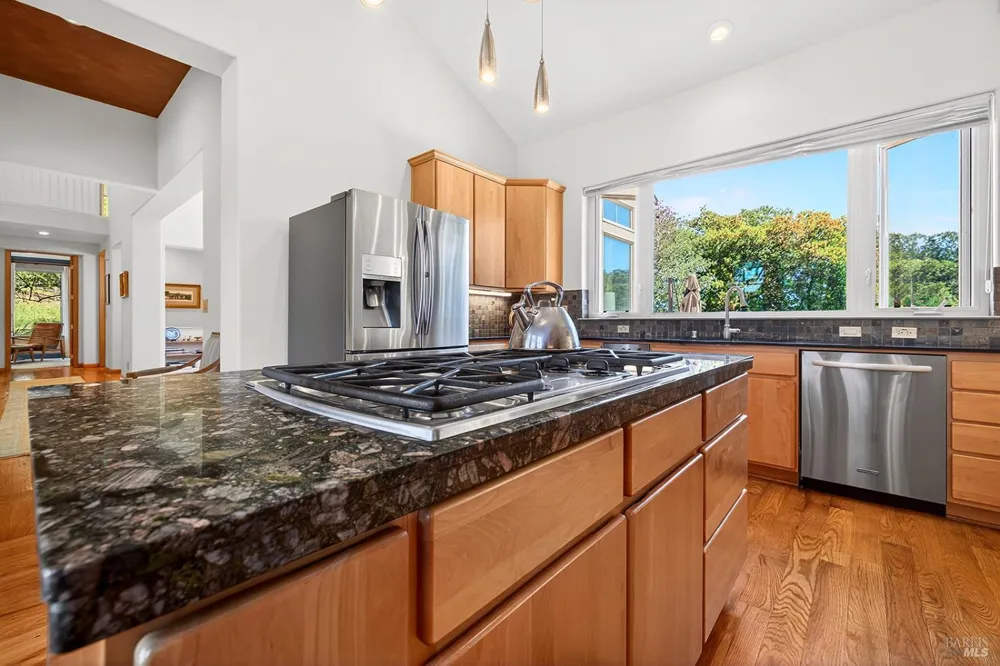 8373 Singing Hills Trail Santa Rosa, CA 95404