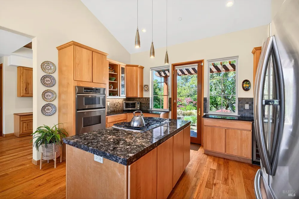 8373 Singing Hills Trail Santa Rosa, CA 95404