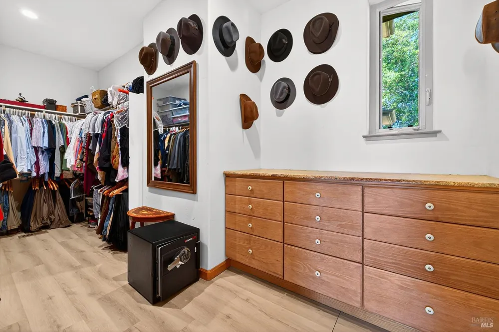 8373 Singing Hills Trail Santa Rosa, CA 95404
