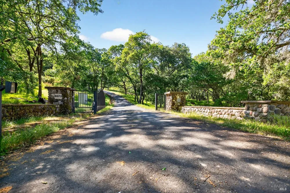8373 Singing Hills Trail Santa Rosa, CA 95404