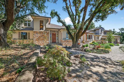 8373 Singing Hills Trail