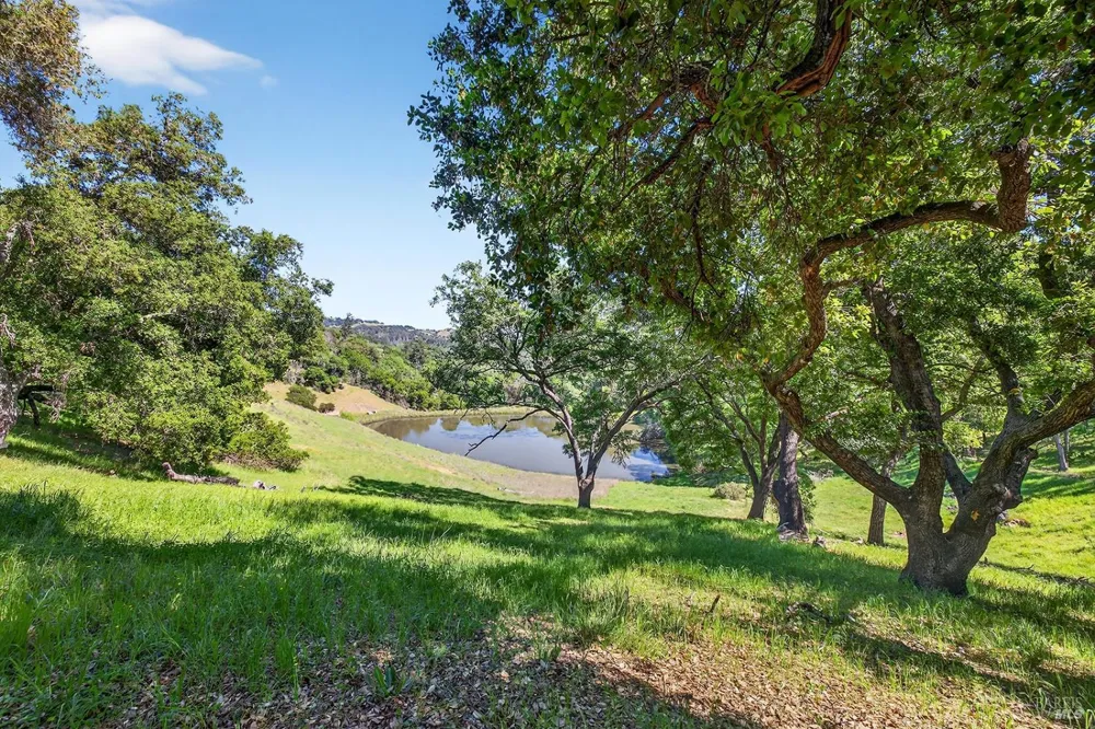 8373 Singing Hills Trail Santa Rosa, CA 95404