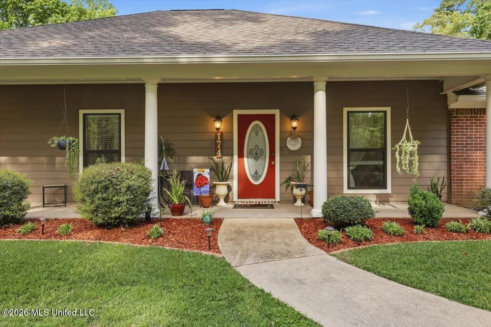 174 S Eagle Ridge Drive Florence, MS 39073