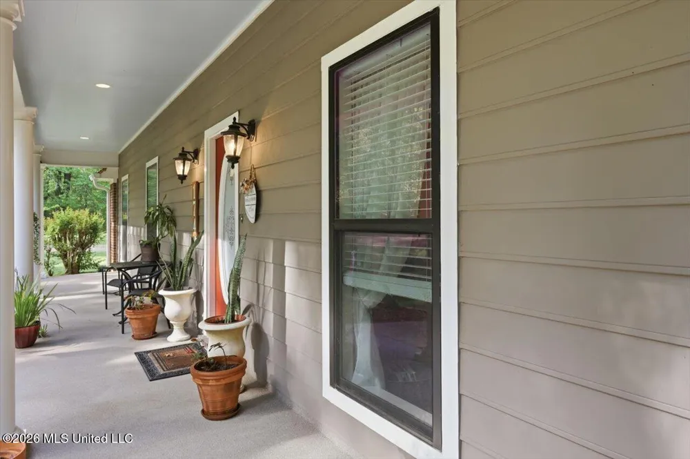 174 S Eagle Ridge Drive Florence, MS 39073