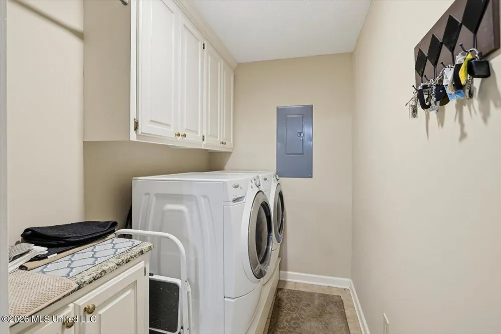 174 S Eagle Ridge Drive Florence, MS 39073