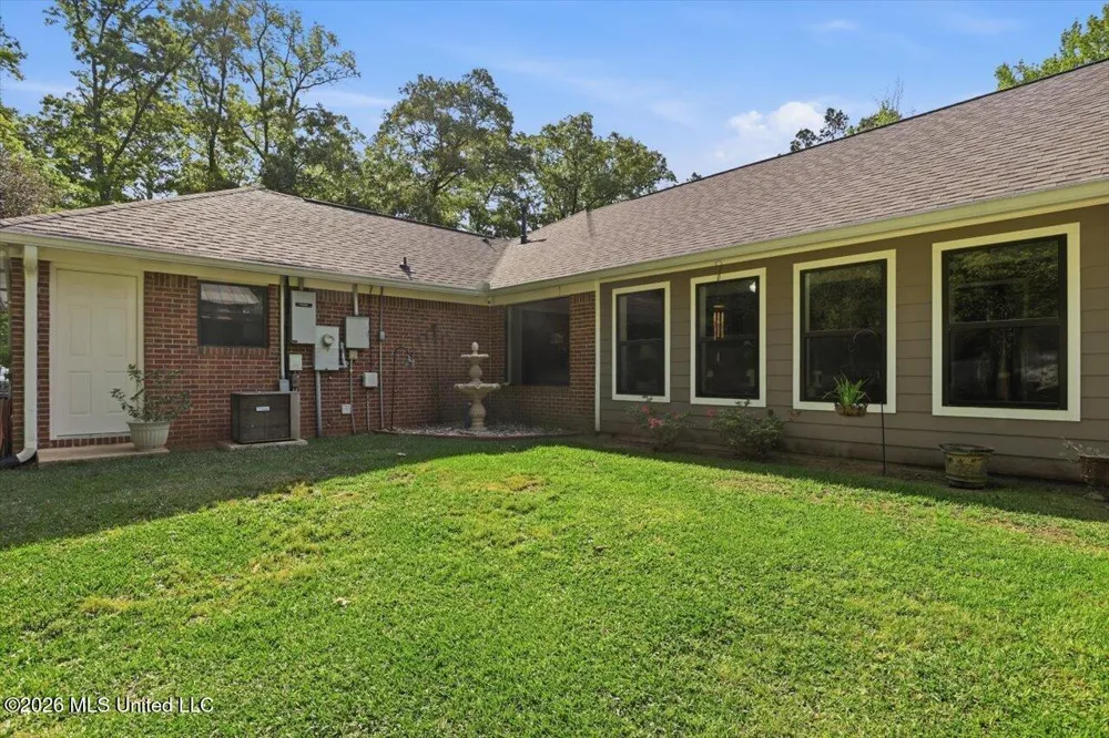 174 S Eagle Ridge Drive Florence, MS 39073