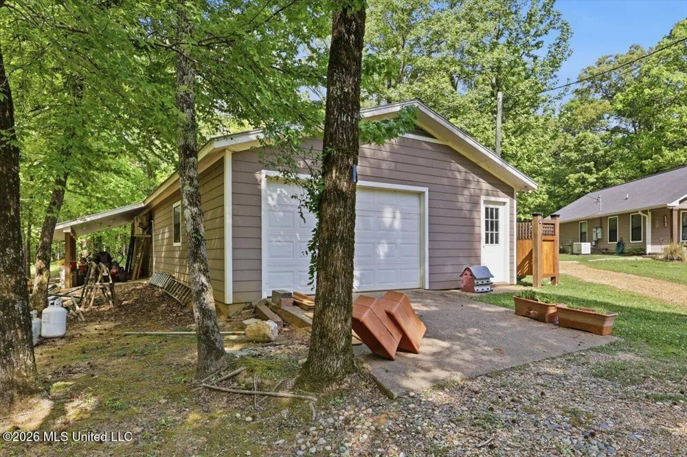 174 S Eagle Ridge Drive Florence, MS 39073