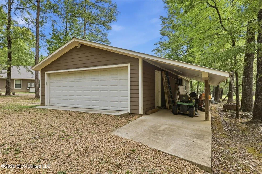 174 S Eagle Ridge Drive Florence, MS 39073