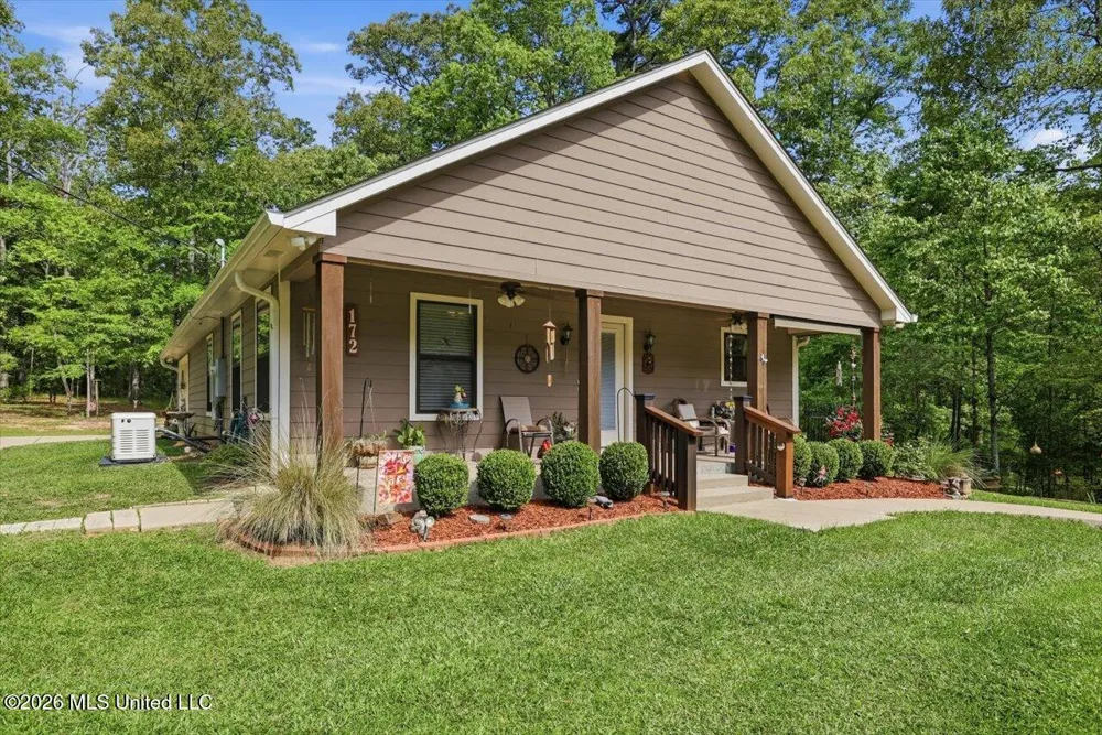 174 S Eagle Ridge Drive Florence, MS 39073
