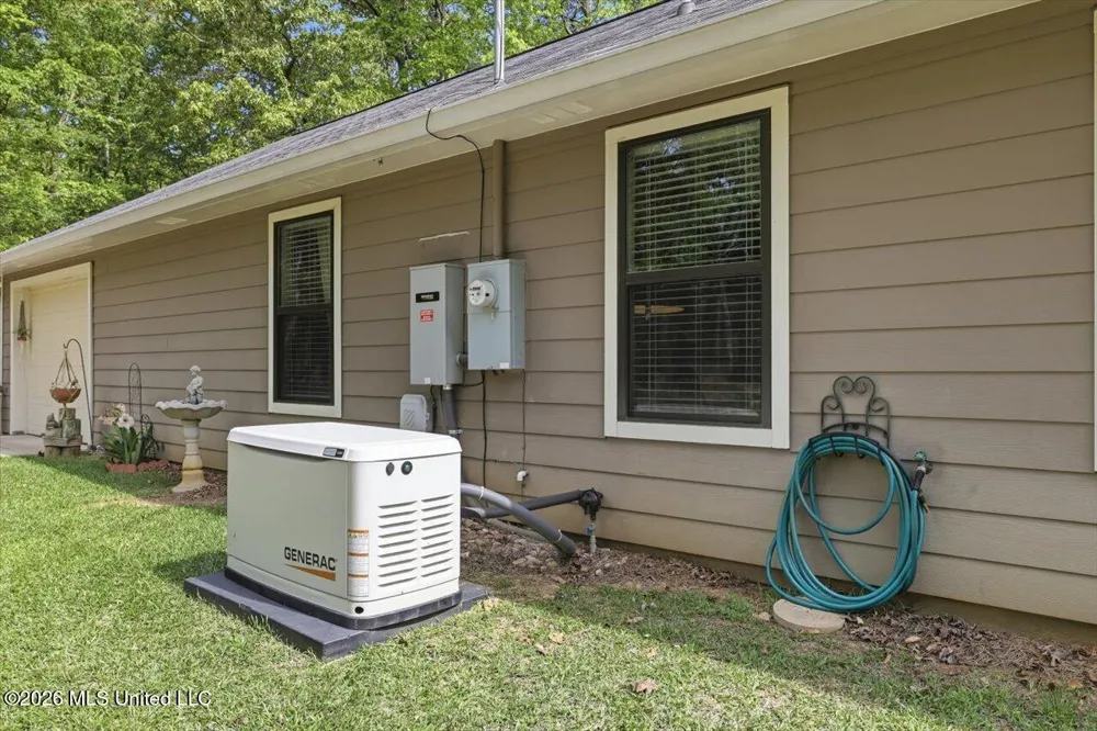 174 S Eagle Ridge Drive Florence, MS 39073