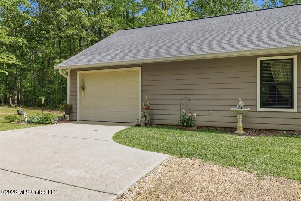 174 S Eagle Ridge Drive Florence, MS 39073