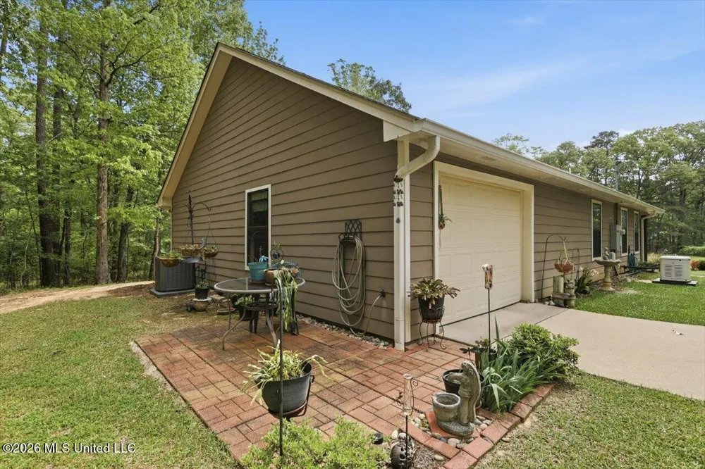 174 S Eagle Ridge Drive Florence, MS 39073
