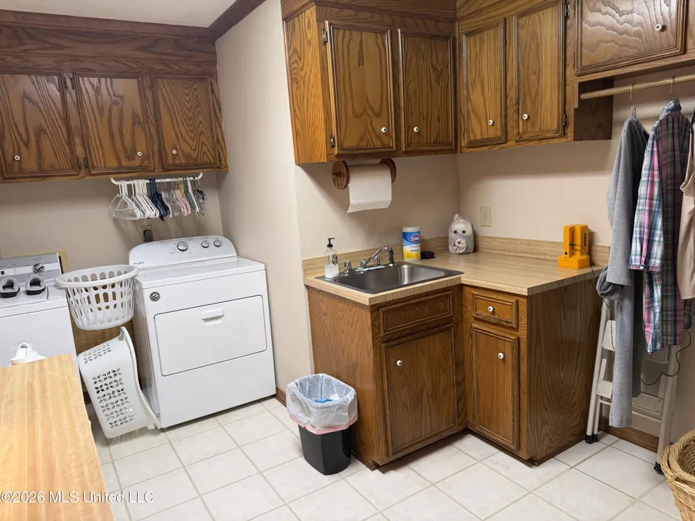 4503 Pine Lake Drive Terry, MS 39170