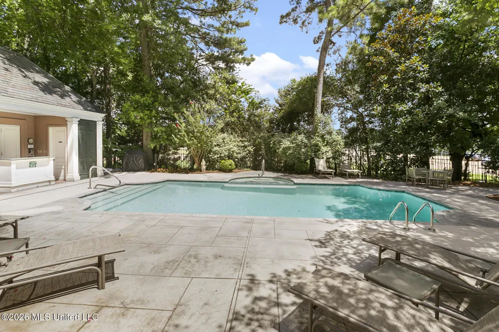 1200 Meadowbrook Road Jackson, MS 39206