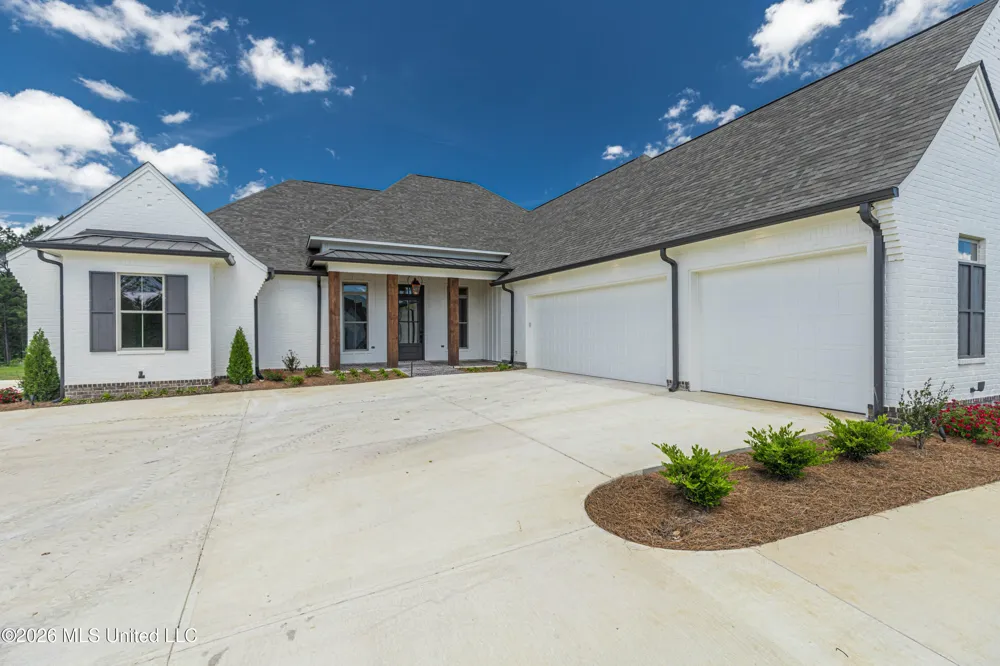629 Big Valley Loop Flowood, MS 39232