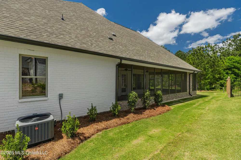 629 Big Valley Loop Flowood, MS 39232