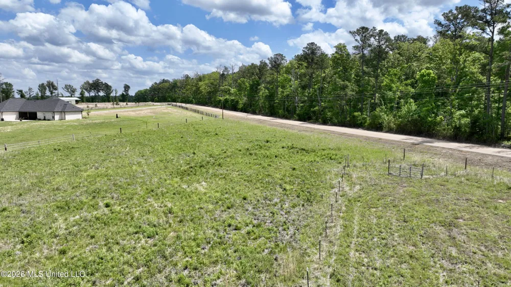 0010 Coal Bluff Road Lena, MS 39094