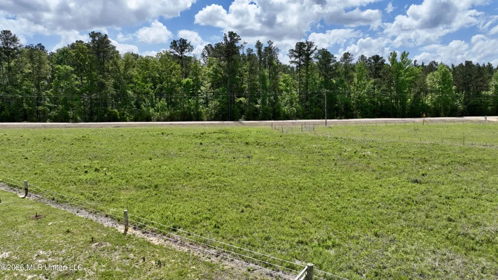 0010 Coal Bluff Road Lena, MS 39094