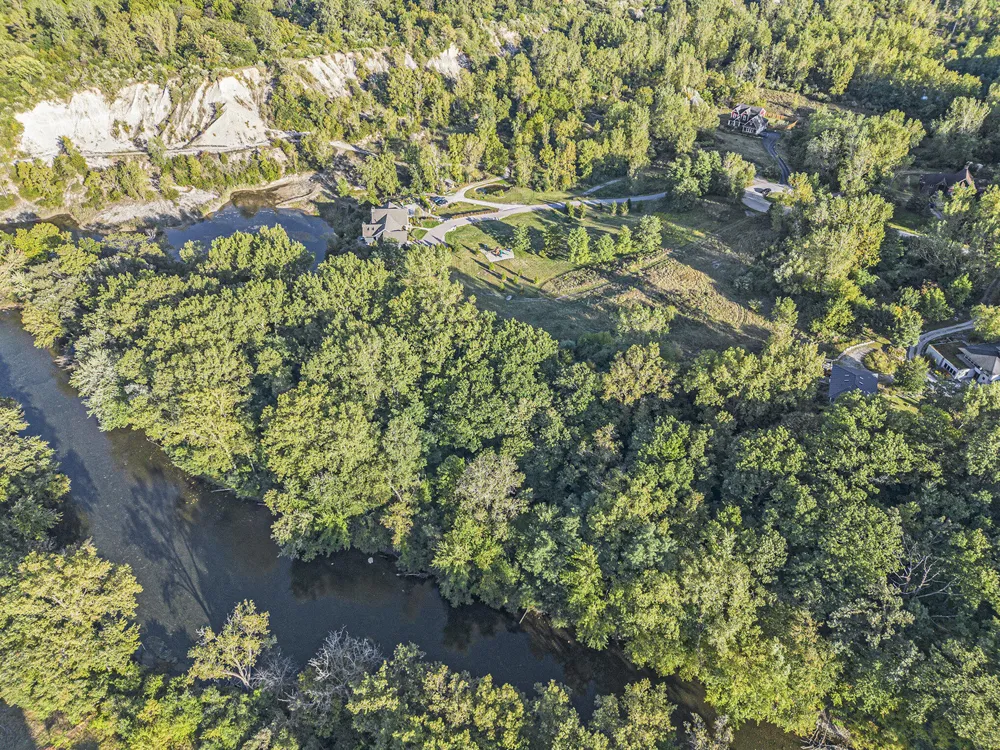 5326 River Ridge Lane Ann Arbor, MI 48103
