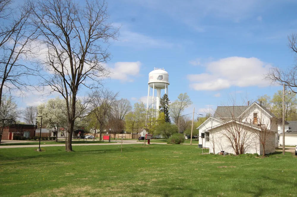 304 E Prairie Street Vicksburg, MI 49097
