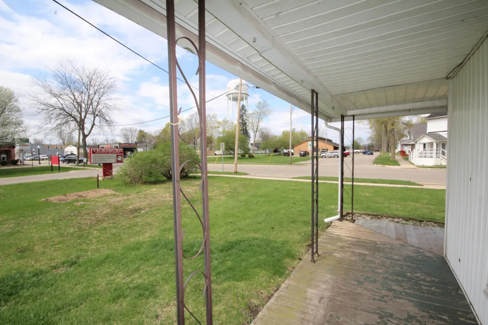 304 E Prairie Street Vicksburg, MI 49097