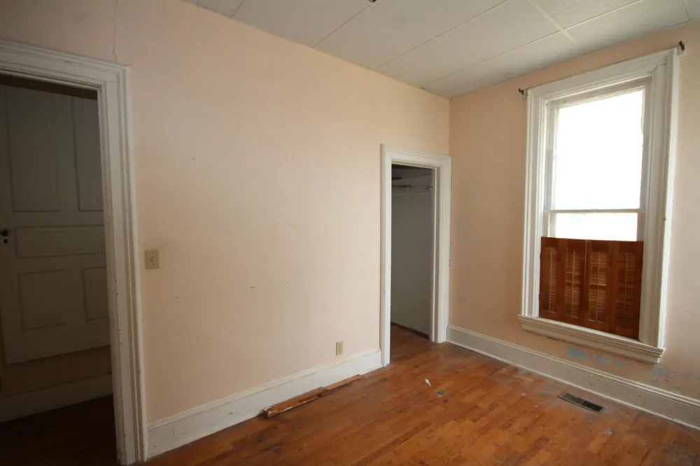 304 E Prairie Street Vicksburg, MI 49097