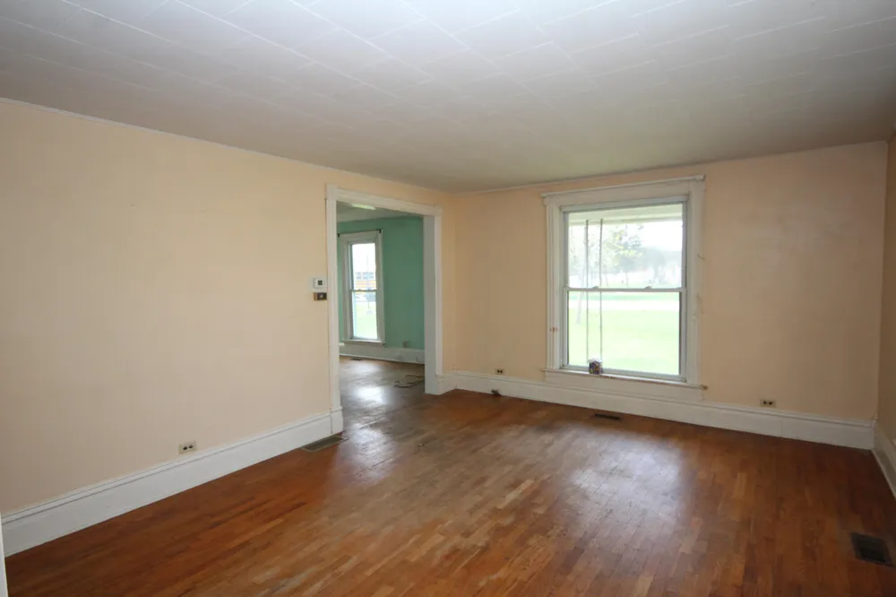 304 E Prairie Street Vicksburg, MI 49097