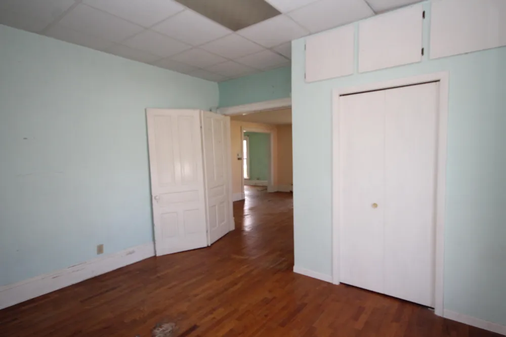304 E Prairie Street Vicksburg, MI 49097