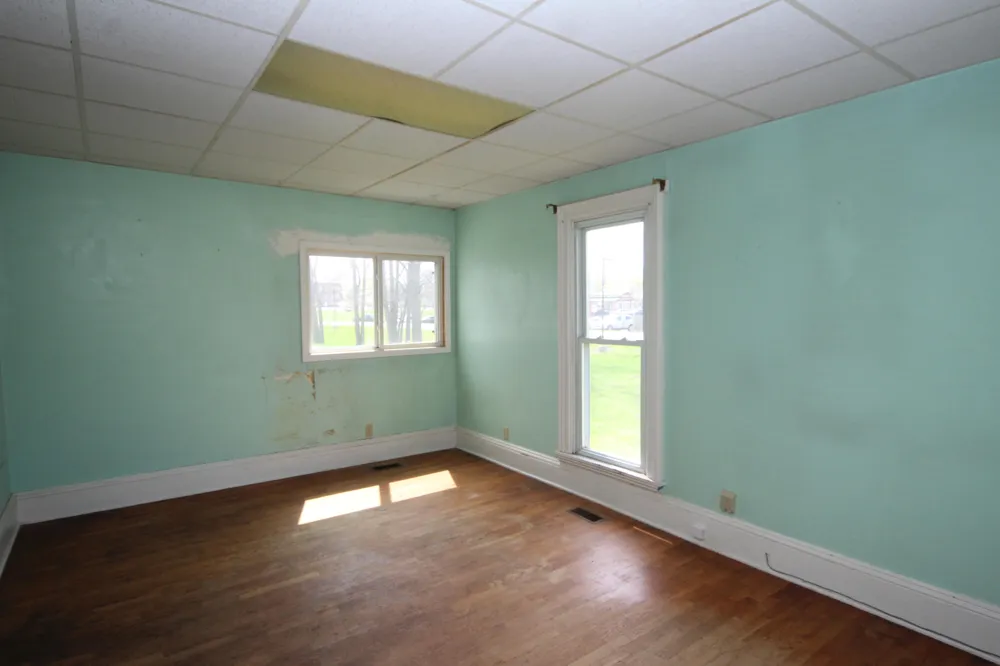 304 E Prairie Street Vicksburg, MI 49097