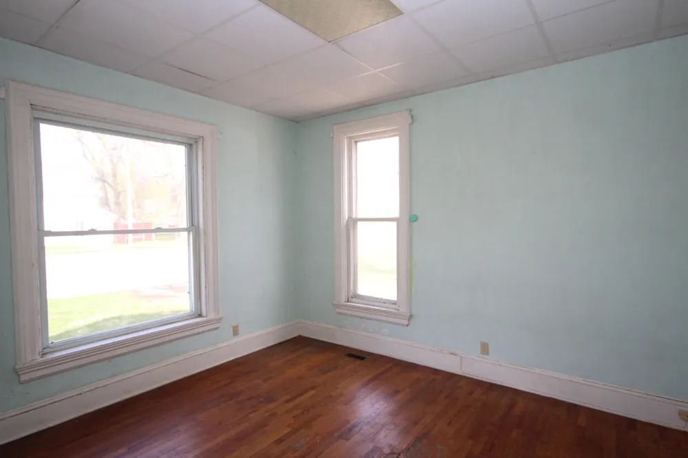 304 E Prairie Street Vicksburg, MI 49097