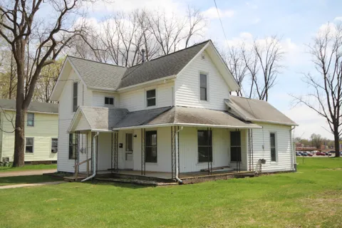 304 E Prairie Street