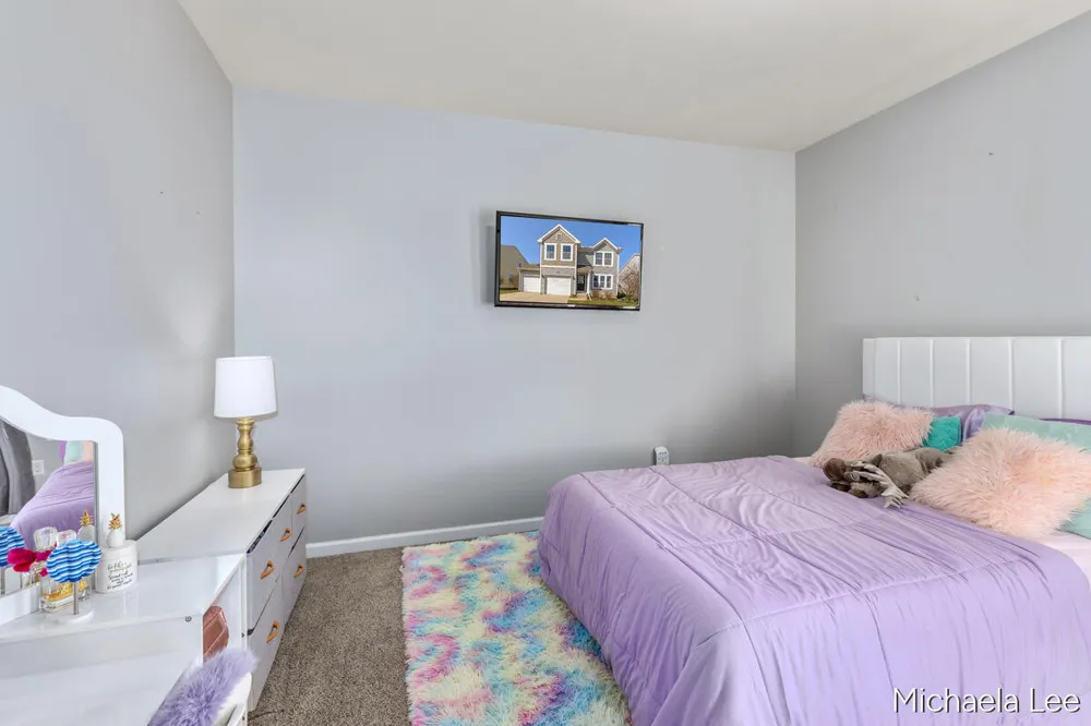 607 Nantucket Drive Lansing, MI 48906