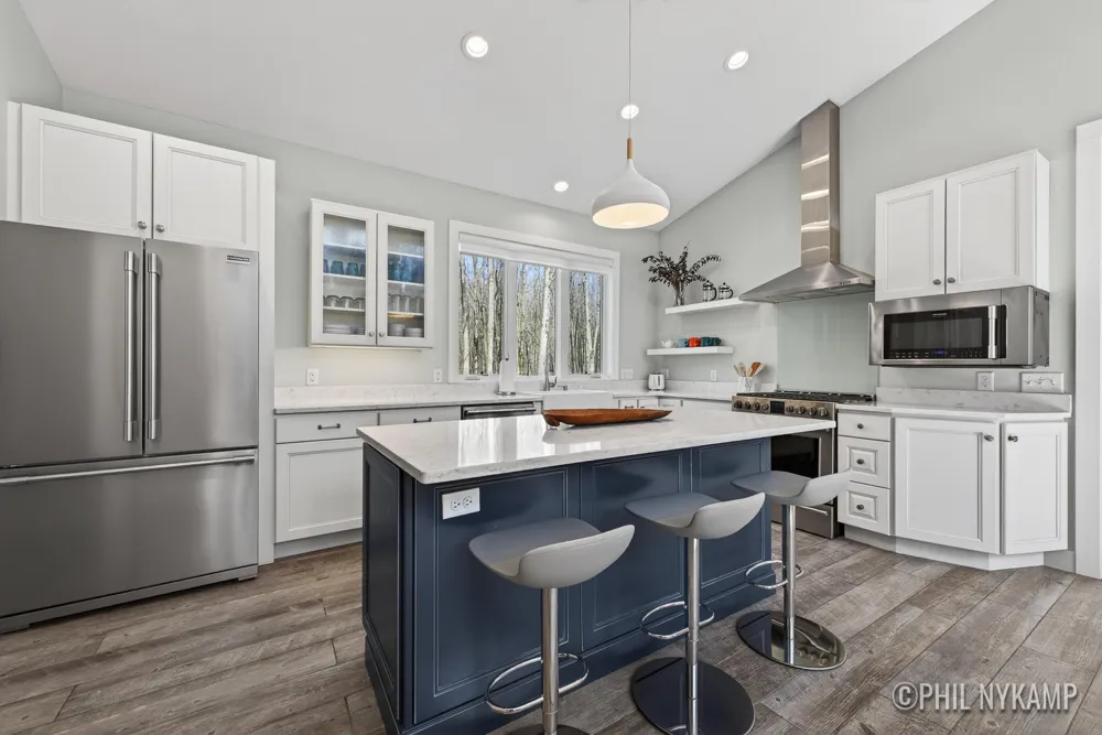 5479 Liland Trace Fennville, MI 49408