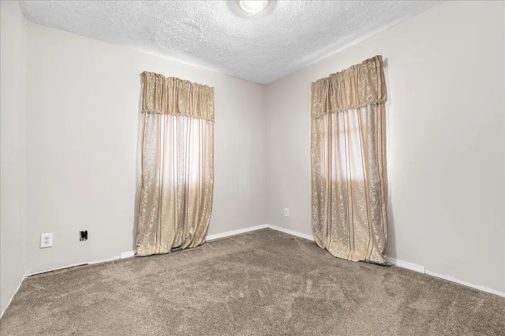 4924 Pleasant Grove Road Lansing, MI 48910