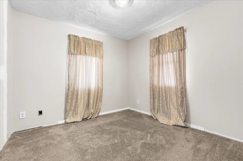 4924 Pleasant Grove Road Lansing, MI 48910