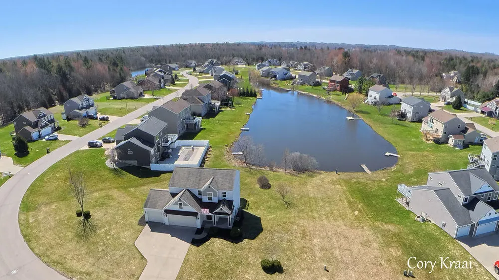 6233 Norfolk Drive Norton Shores, MI 49444