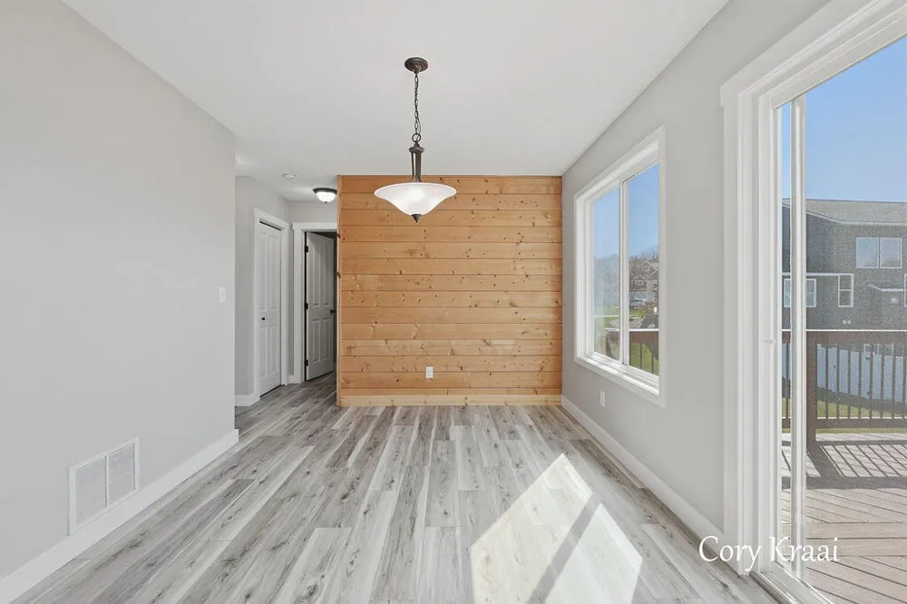 6233 Norfolk Drive Norton Shores, MI 49444