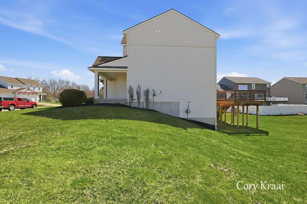 6233 Norfolk Drive Norton Shores, MI 49444