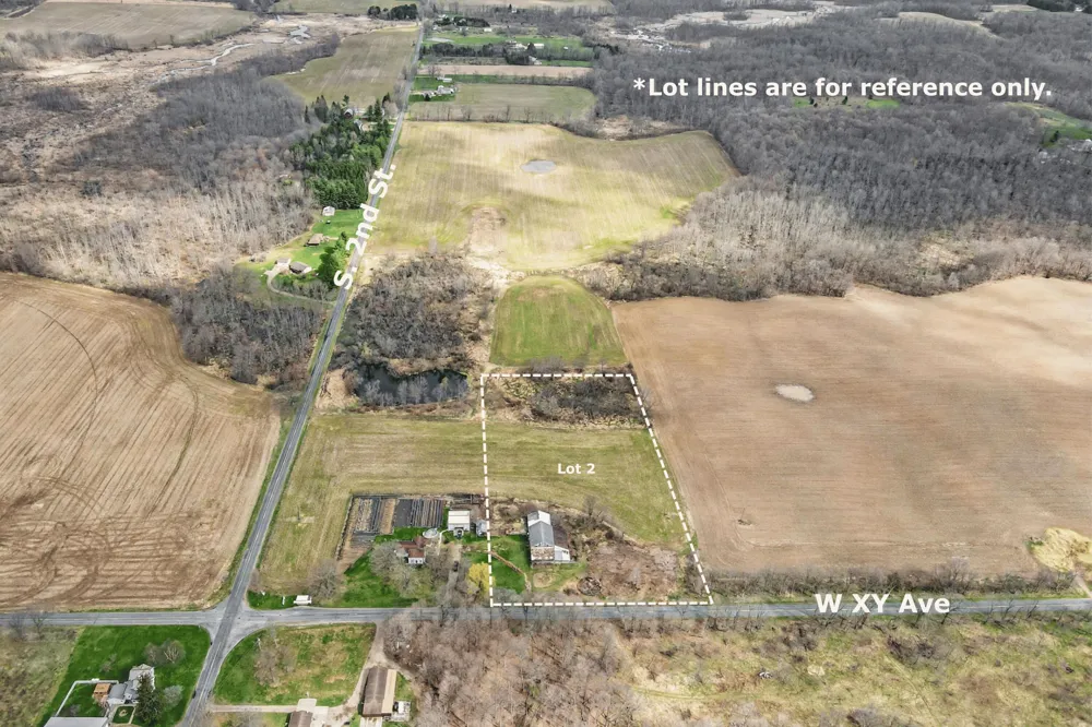 2 W XY AVENUE Schoolcraft, MI 49087
