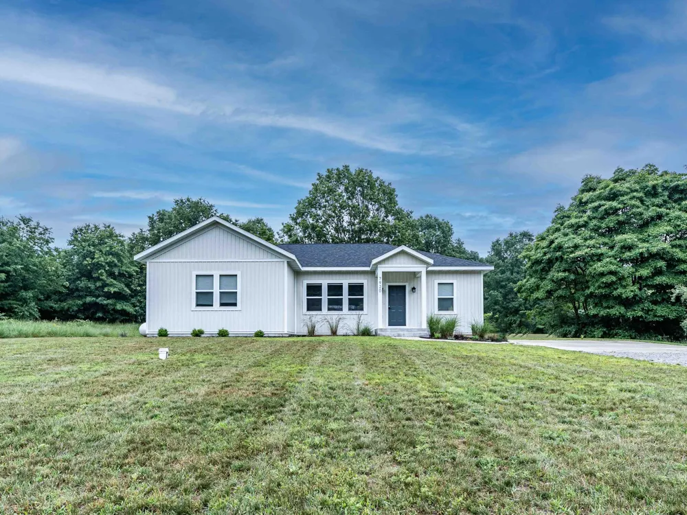 7920 W Juniper Beach Road Mears, MI 49436